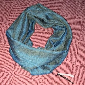 NWT infinity Scarf - metallic turquoise / emerald